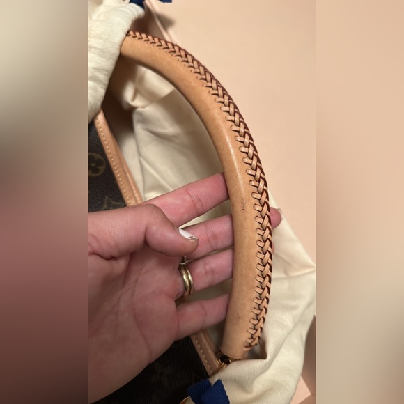 Stunning MM artsy Louis Vuitton tote selling for friend she’s firm on price - Picture 14 of 16